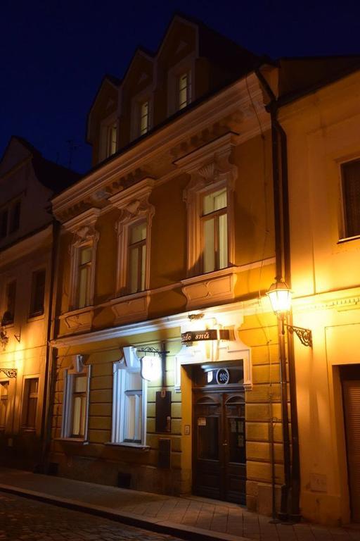 Hnizdo Snu Hotel Hradec Králové Buitenkant foto